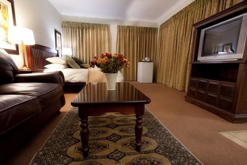 Africasky Guest House Kempton Park Exteriör bild