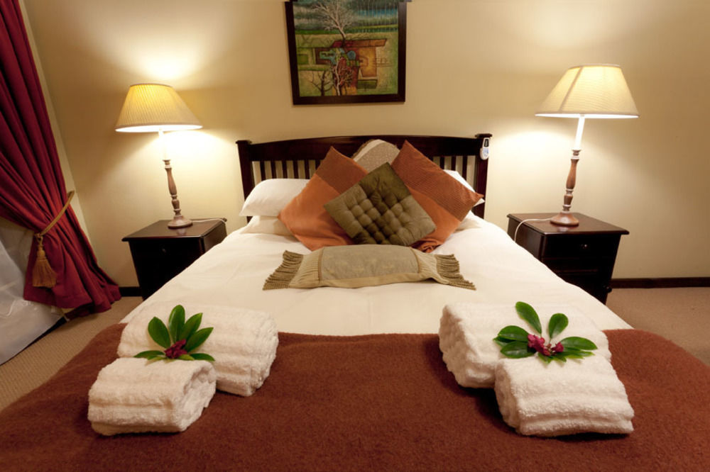Africasky Guest House Kempton Park Exteriör bild